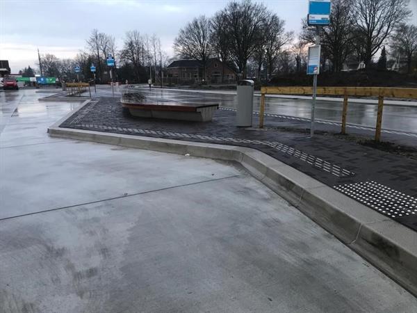 profielperronbandbusstationfeanwalden02