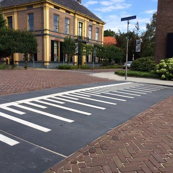 Verkeersdrempel Borne | Leicon Verkeersgeleiding