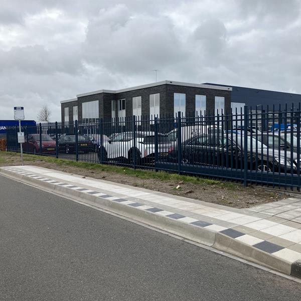 Binnen één uur een compleet toegankelijke bushalte: de slimme keuze van de Gemeente Staphorst | Leicon Verkeersgeleiding