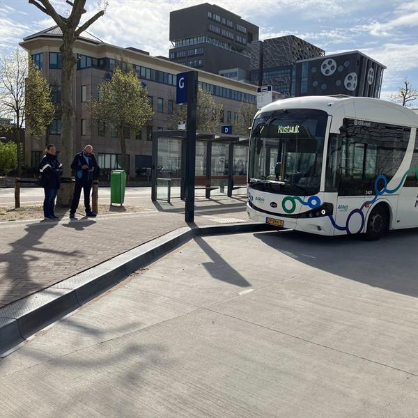 Busperronbanden toegepast bij nieuw busstation Lelystad | Leicon Verkeersgeleiding