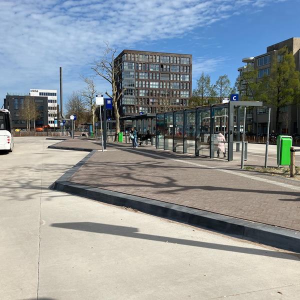 Busperronbanden toegepast bij nieuw busstation Lelystad | Leicon Verkeersgeleiding
